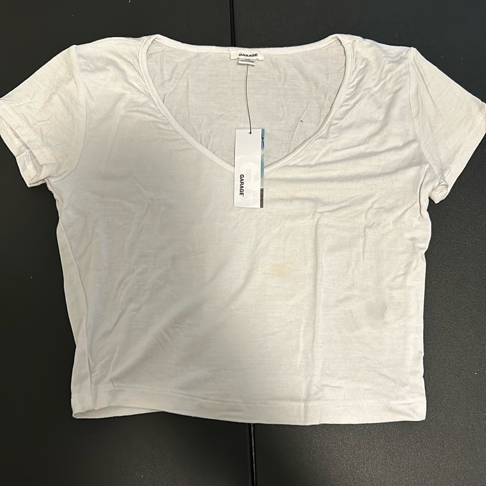 Garage white crop size small